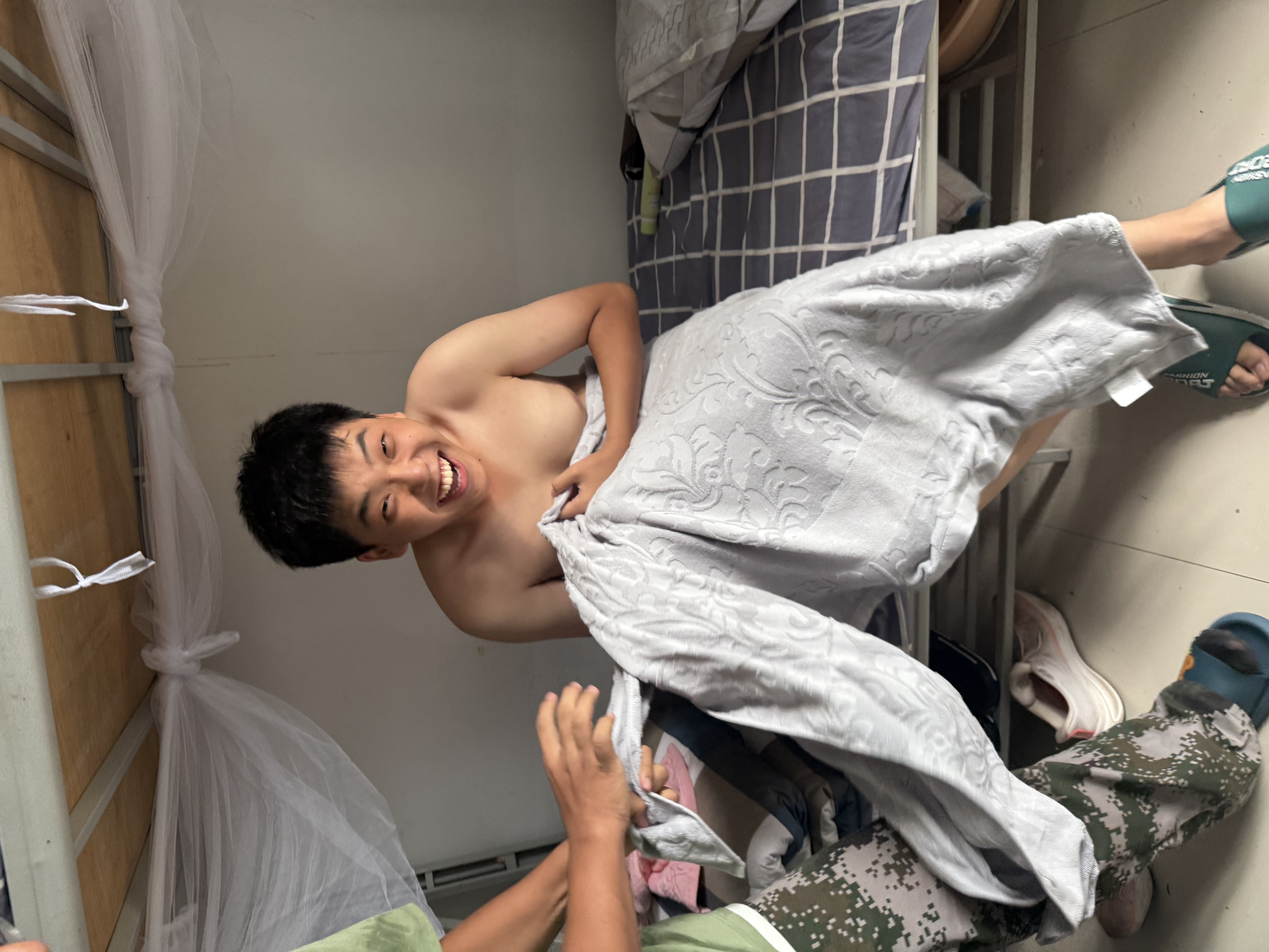 线索照片
